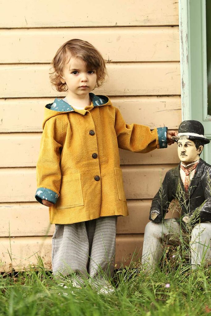 Retro velvet hooded coat for kids